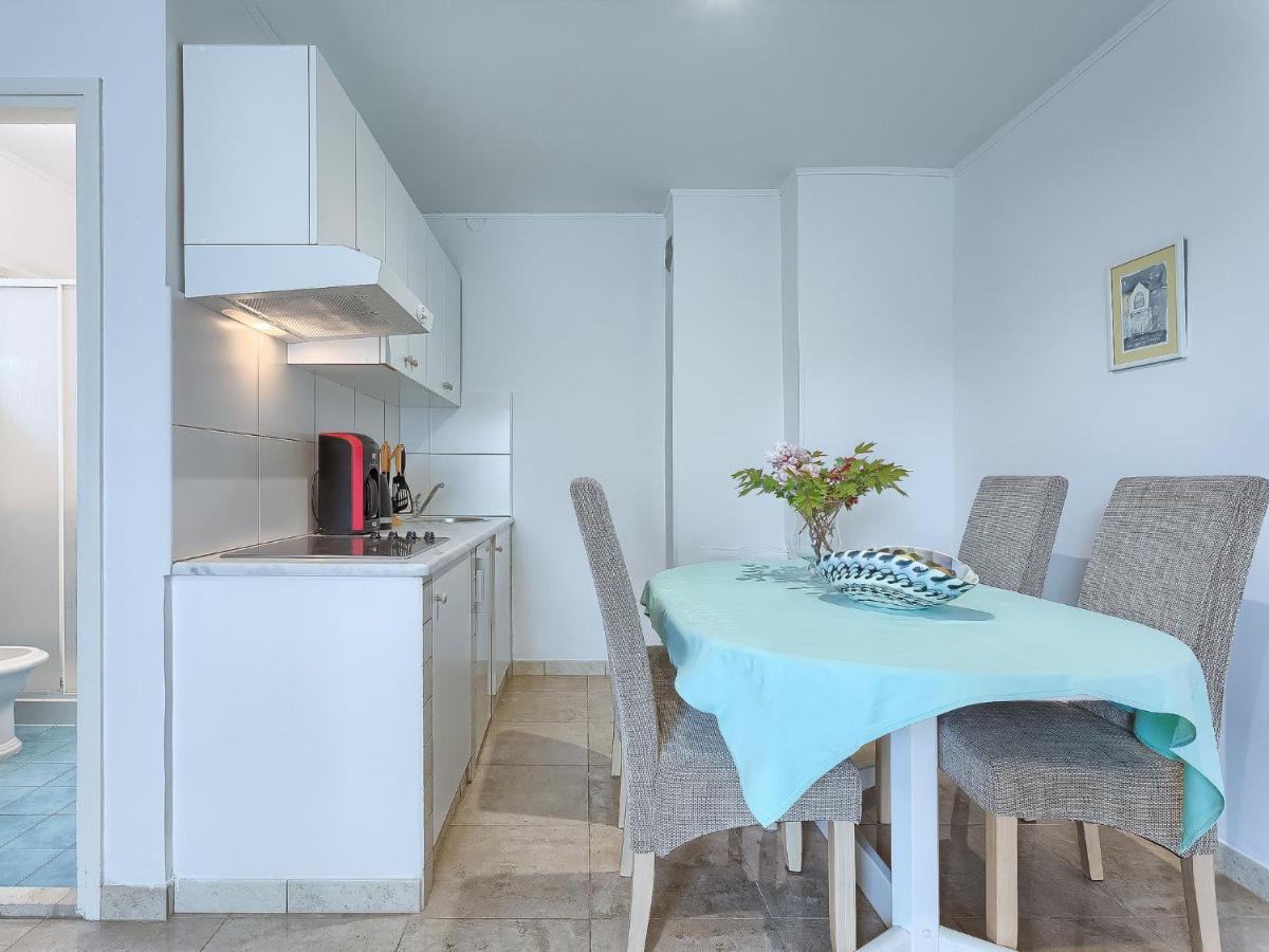 Apartment Nika-12 By Interhome Умаг Екстериор снимка
