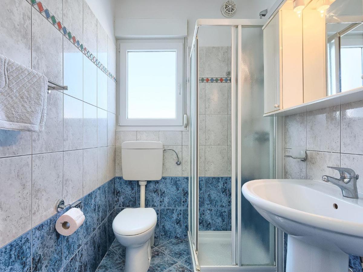 Apartment Nika-12 By Interhome Умаг Екстериор снимка